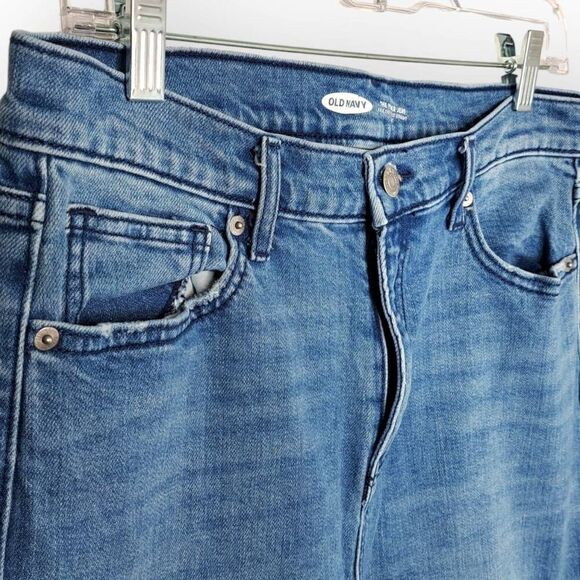 Old Navy Women's The Power Jean aka The Perfect Straight Ankle in Donna Wash siz - Picture 2 of 7
